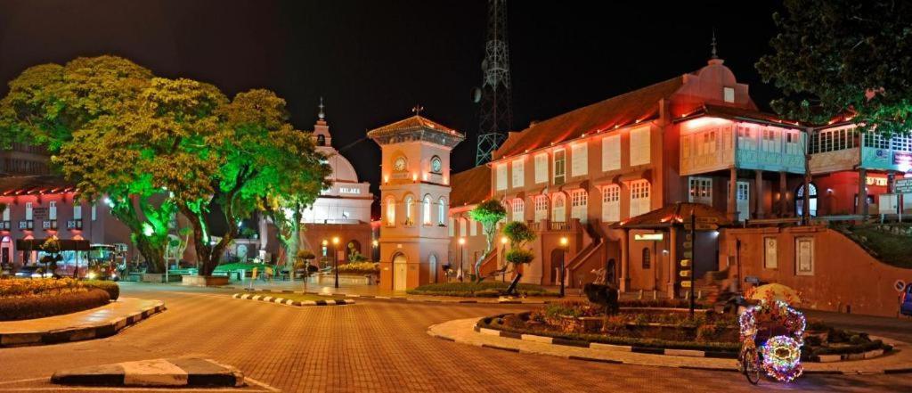 My Jonker Homes Malacca Esterno foto